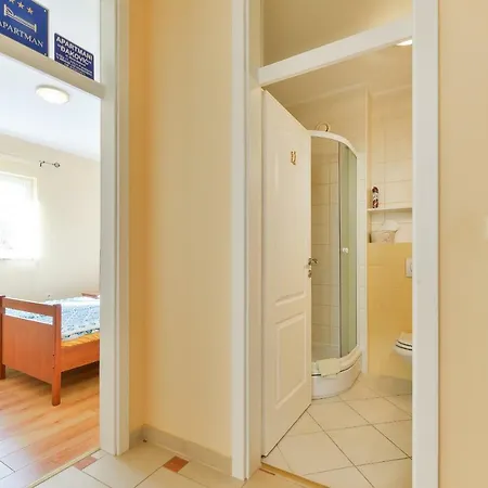 Apartment Dakovic Pakostane