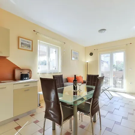 Dakovic * Pakoštane