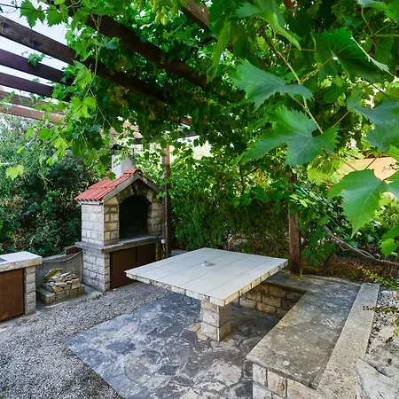 Apartment Dakovic *
